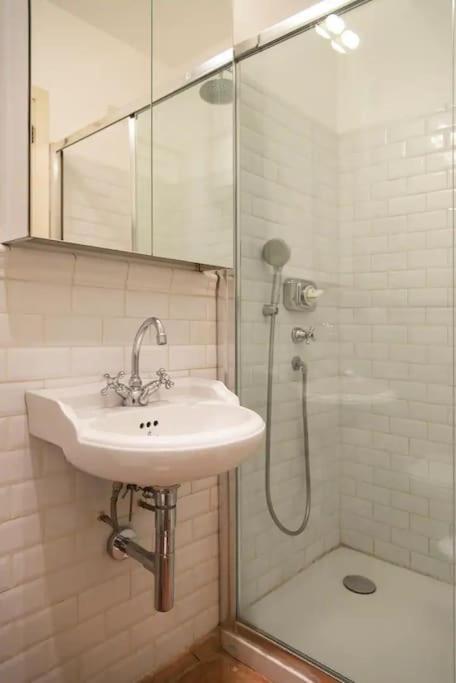 Apartament Hidden Retreat - Duomo Mediolan Zewnętrze zdjęcie